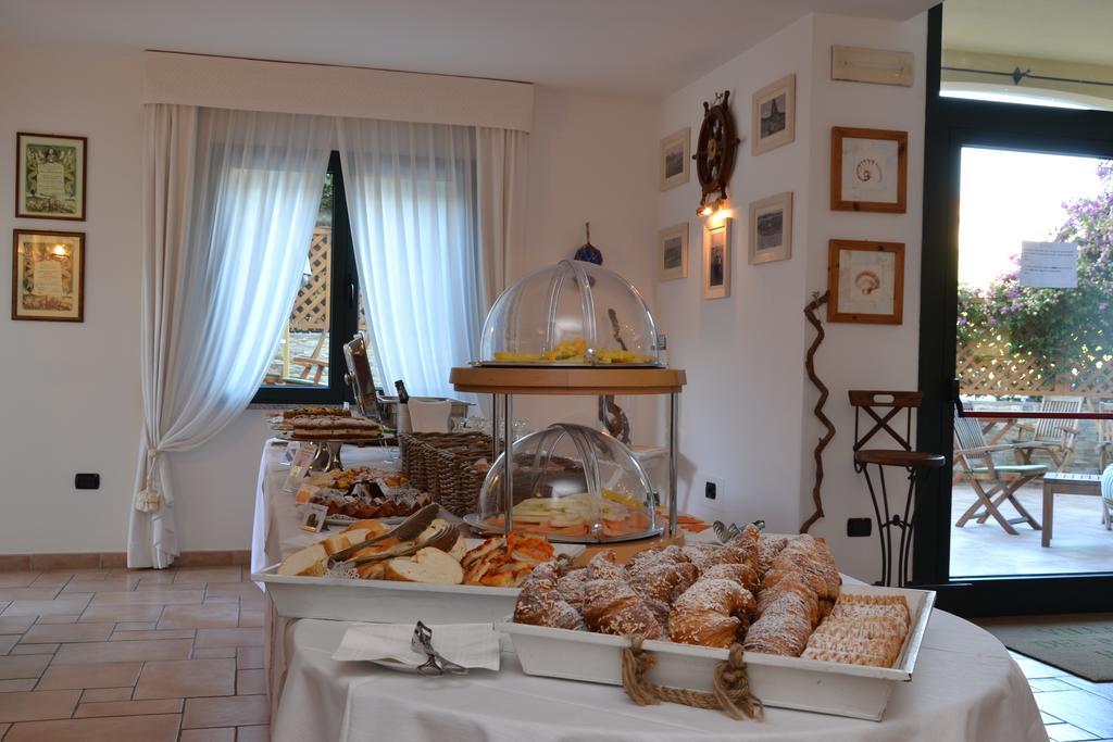 Hotel Villa Del Parco La Maddalena  Ngoại thất bức ảnh