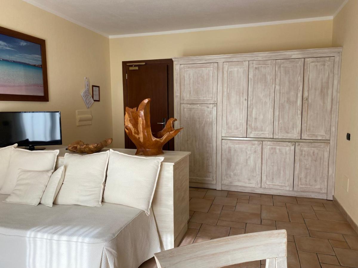 Hotel Villa Del Parco La Maddalena  Ngoại thất bức ảnh