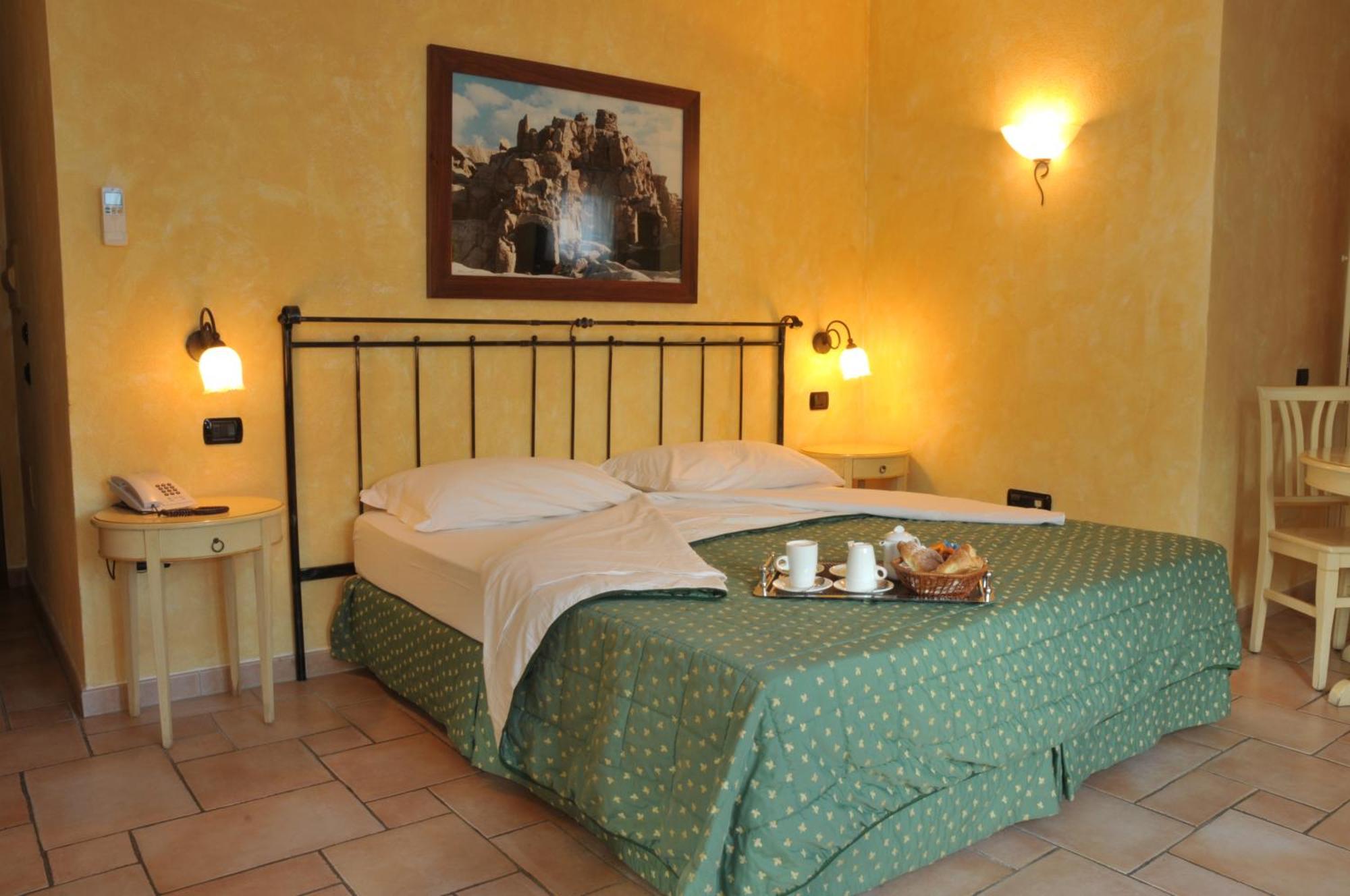 Hotel Villa Del Parco La Maddalena  Ngoại thất bức ảnh